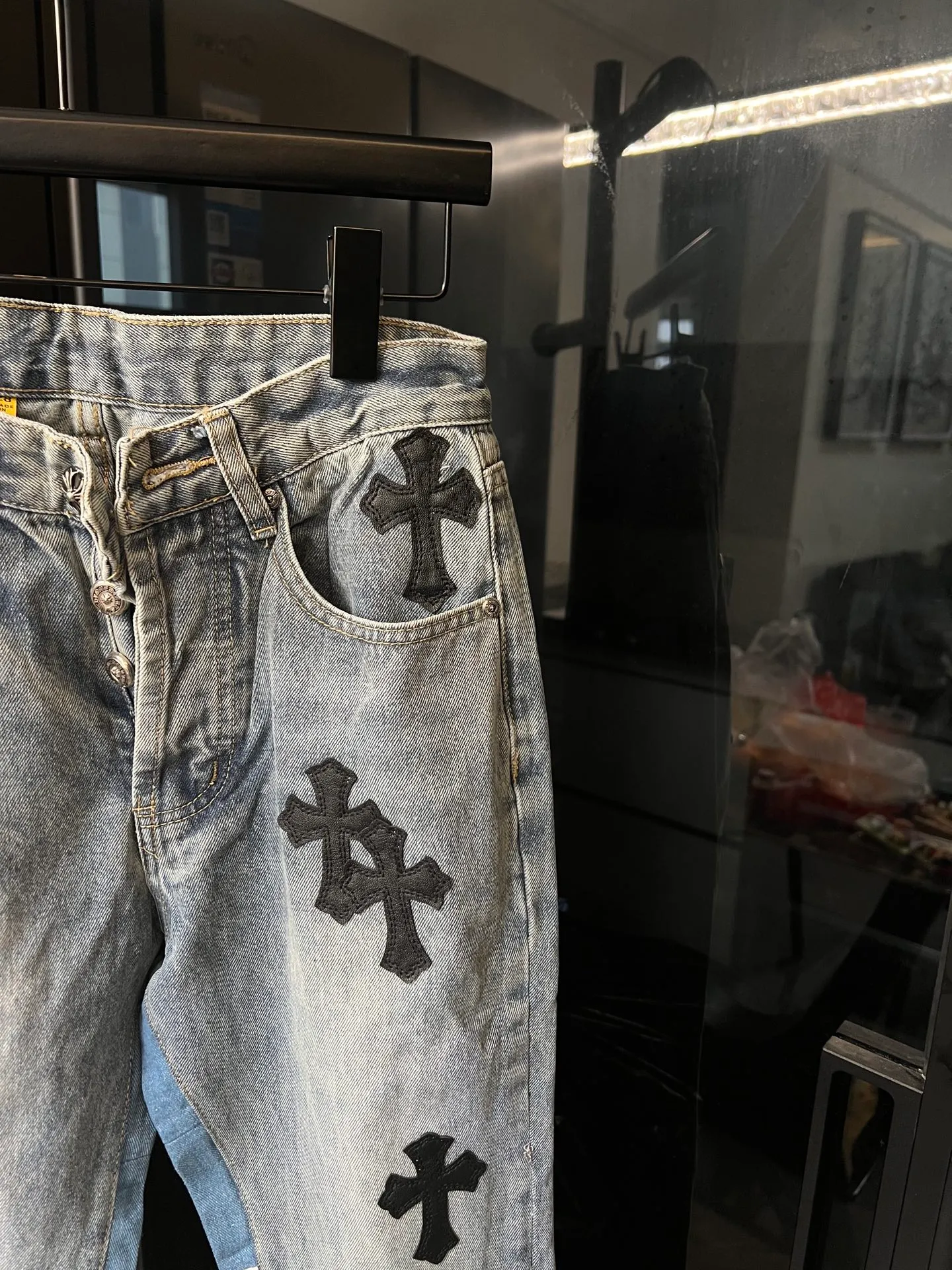 P280 [Next day] Chrome Hearts 25Ss cH Crow stitched cross patch leather heavy duty jeans (blue) Size: 28 30 32 34 36 (corresponding to s-xxl) Detailed sizes can be found in Figure 9